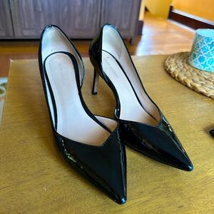 Stuart Weitzman Black Pattened Leather Heels